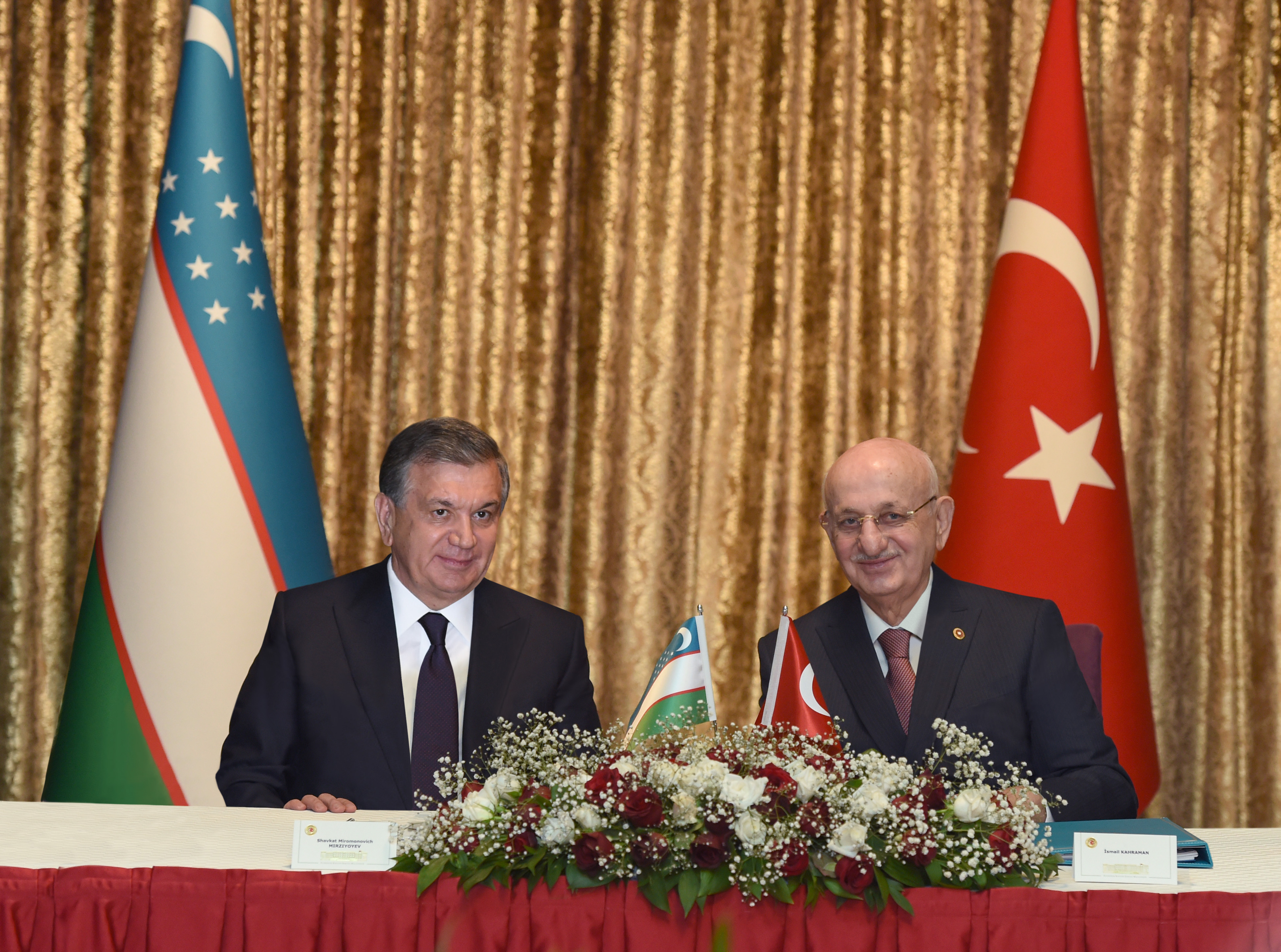 Президент Шавкат Мирзиёев посетил парламент Турции