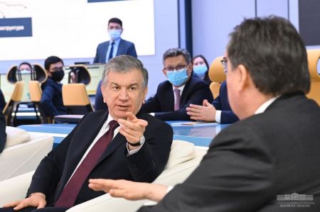 Shavkat Mirziyoyev Raqamli hukumat ofisi bilan tanishdi