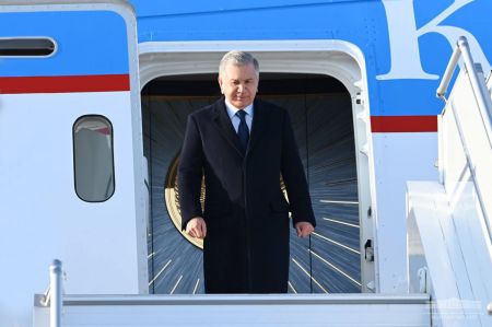 President of Uzbekistan Arrives in Russia President of Uzbekistan Arrives in Russia