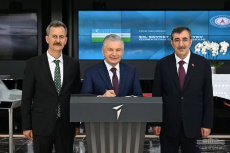 Ўзбекистон Президенти Туркия аэрокосмик компаниясида бўлди