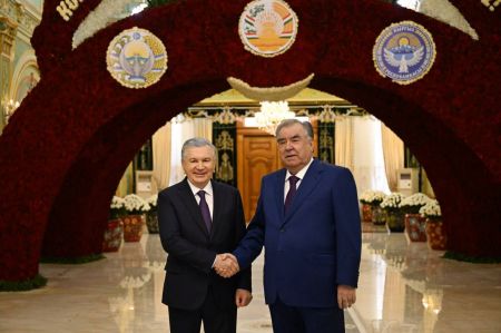 Ўзбекистон ва Тожикистон етакчилари амалий ҳамкорликни кенгайтириш муҳимлигини қайд этдилар Ўзбекистон ва Тожикистон етакчилари амалий ҳамкорликни кенгайтириш муҳимлигини қайд этдилар