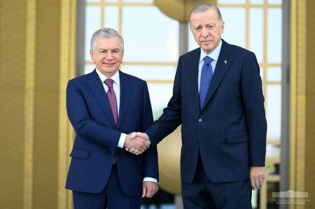 Ўзбекистон Президентини расмий кутиб олиш маросими бўлиб ўтди