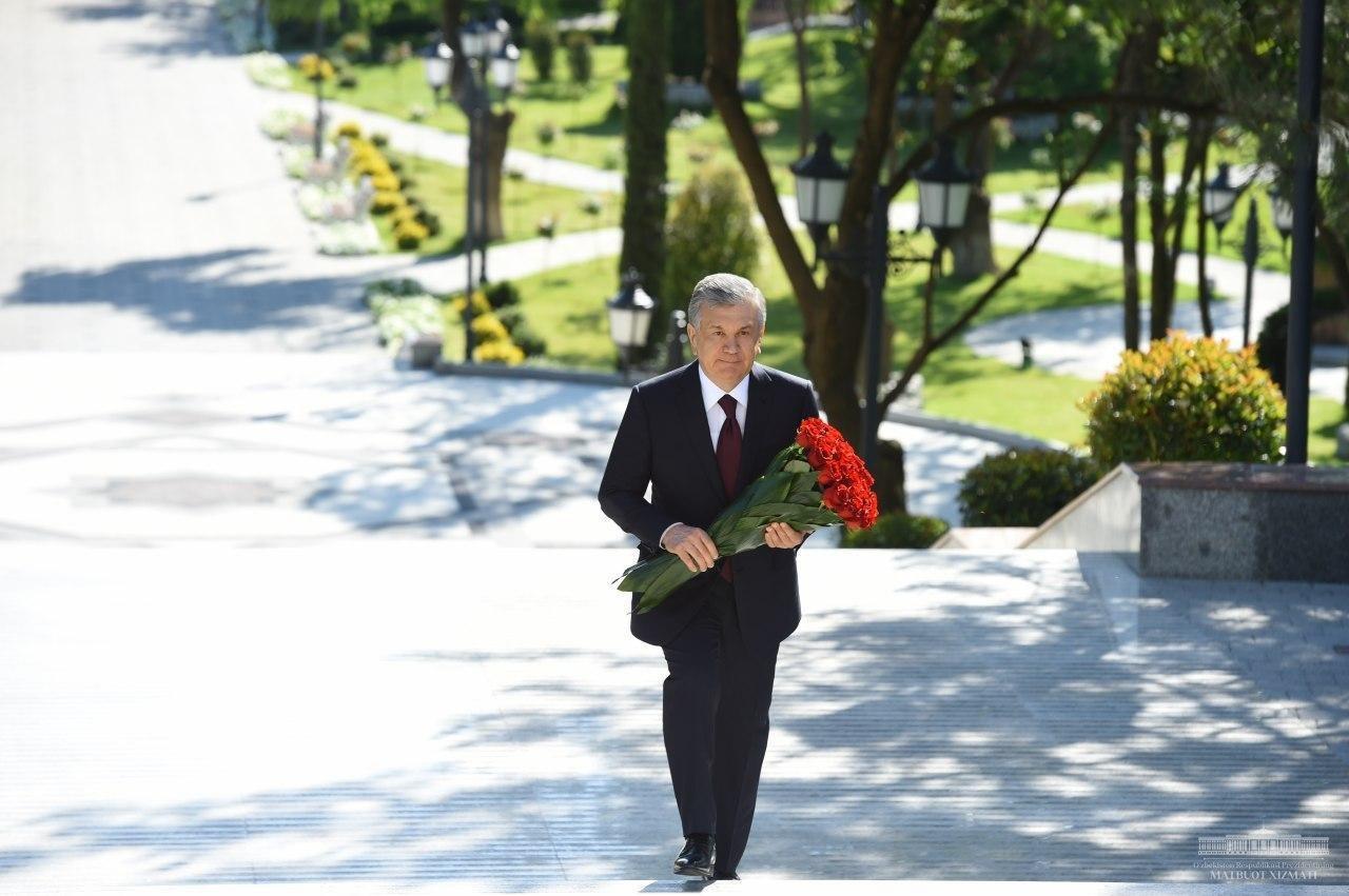 Toshkent shahrida Adiblar xiyoboni ochildi Toshkent shahrida Adiblar xiyoboni ochildi