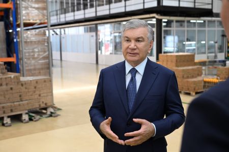 President visits household and automotive chemicals manufacturing plant