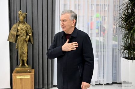 Президент ознакомился с преобразованиями в махалле