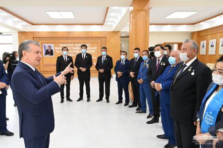 Prezident san’atkorlar va yoshlar bilan suhbatlashdi