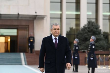 Қозоғистон Президенти давлат ташрифи билан Ўзбекистонга келди