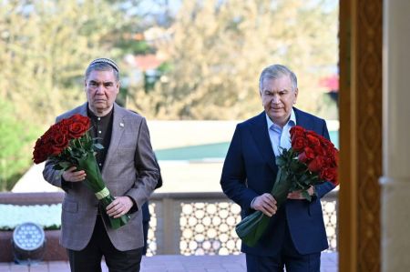 Президент Узбекистана и Национальный лидер туркменского народа посетили комплекс Хазрати Хизр Президент Узбекистана и Национальный лидер туркменского народа посетили комплекс Хазрати Хизр