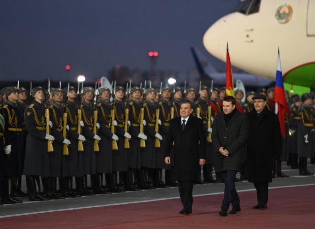Президент Узбекистана Шавкат Мирзиёев прибыл в Москву