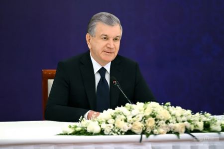 Shavkat Mirziyoyev Meets with Pakistani Businesses