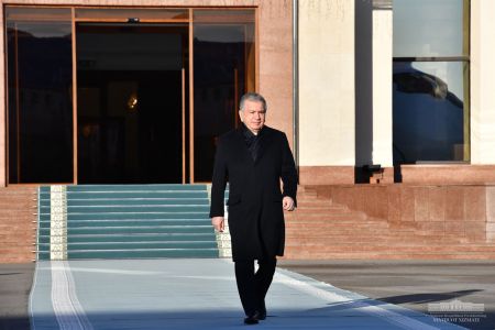 Президент Санкт-Петербургга жўнаб кетди Президент Санкт-Петербургга жўнаб кетди