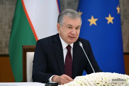 President Mirziyoyev Meets with Italian Business Circles