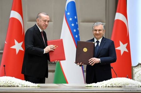 Strategik sheriklikni mustahkamlashga qaratilgan hujjatlar to‘plami imzolandi