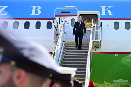 Uzbek President Arrives in Italy