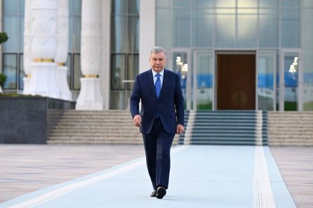 Президент Узбекистана отбыл в Азербайджан